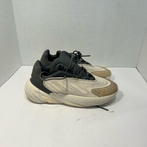 Adidas Originals Ozelia kids Cream and Black Sneakers